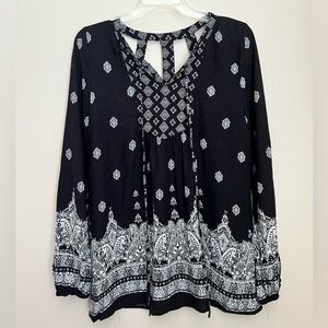 Black and White Paisley and Geometric Top